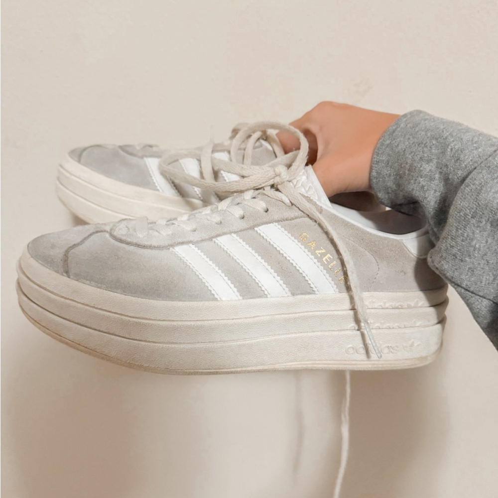 adidas gazelle shoes ~ size 5 1/2
